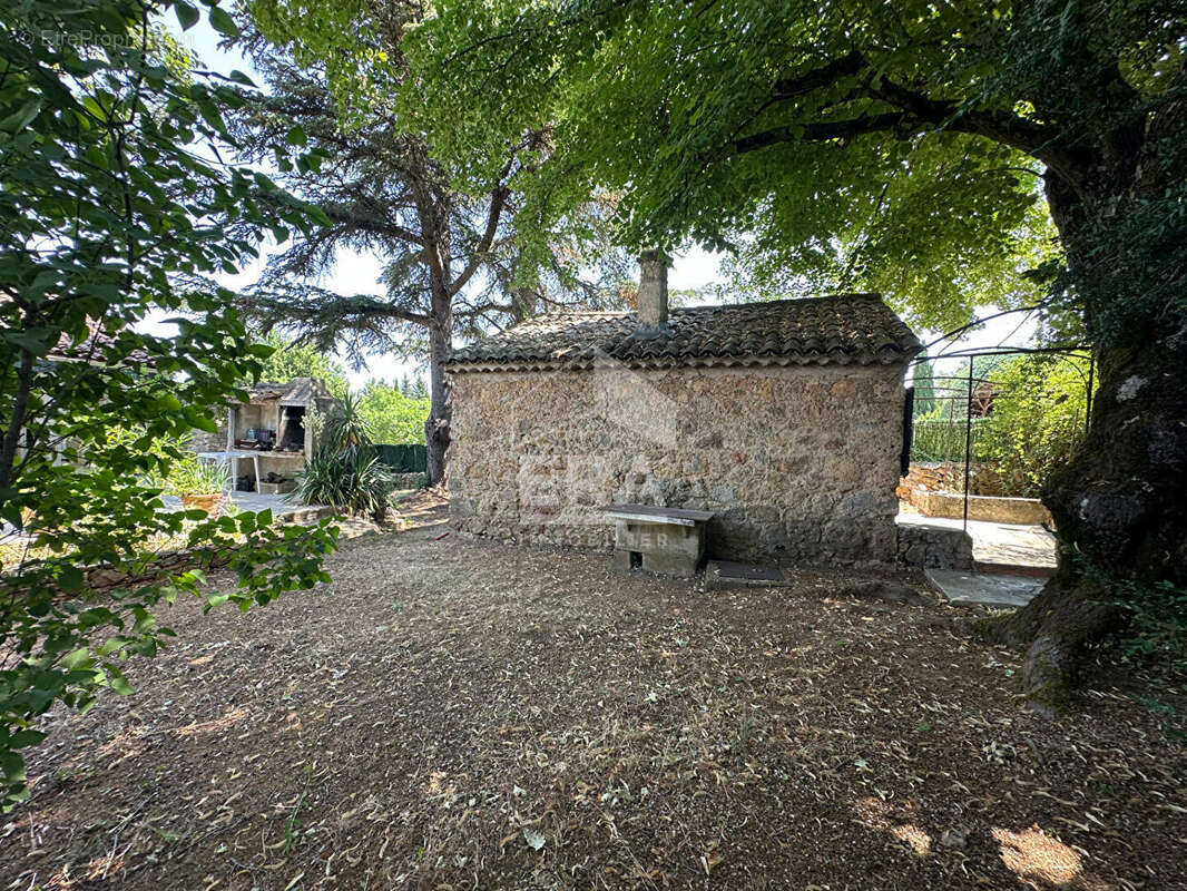 Maison à SAINT-MAXIMIN-LA-SAINTE-BAUME