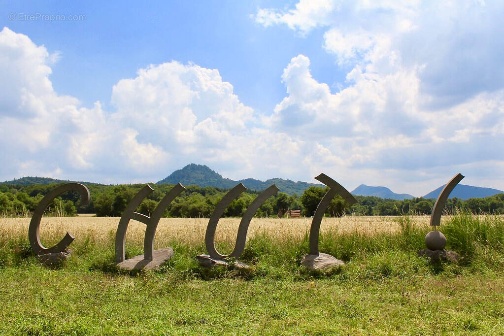 Terrain à SAINT-OURS