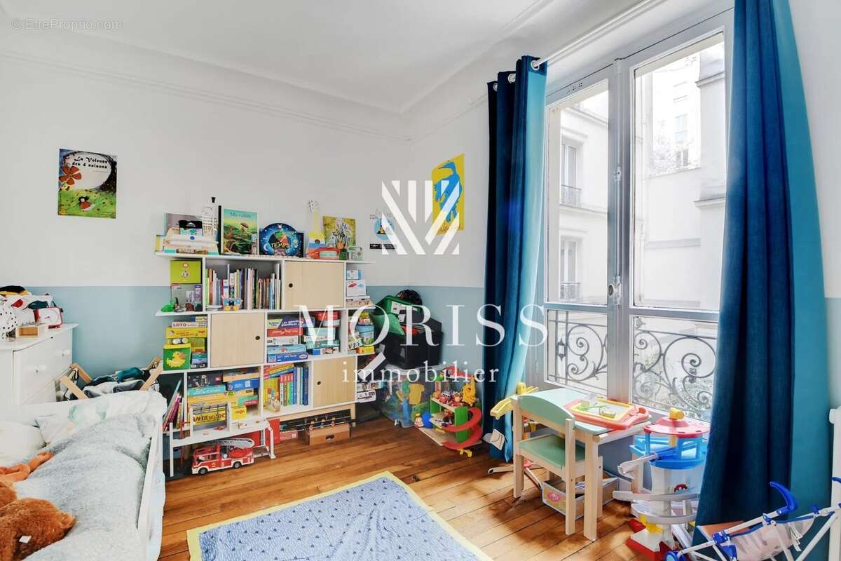 Appartement à PARIS-10E