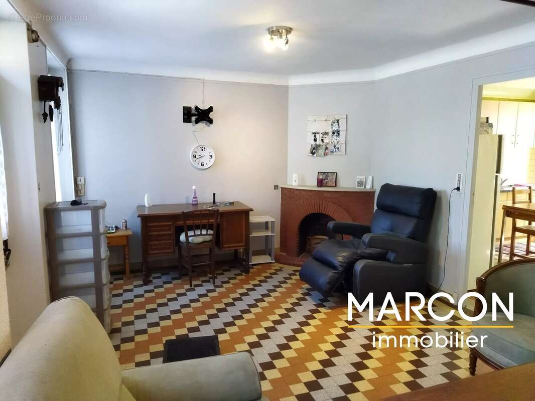 Maison à AZAT-CHATENET