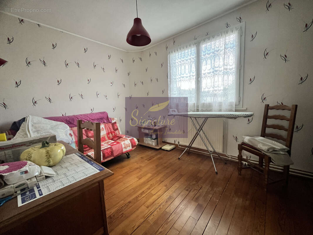 Maison familiale type 5 de 96 m2 sur 300 m2 de terrain avec Garage - photo 6