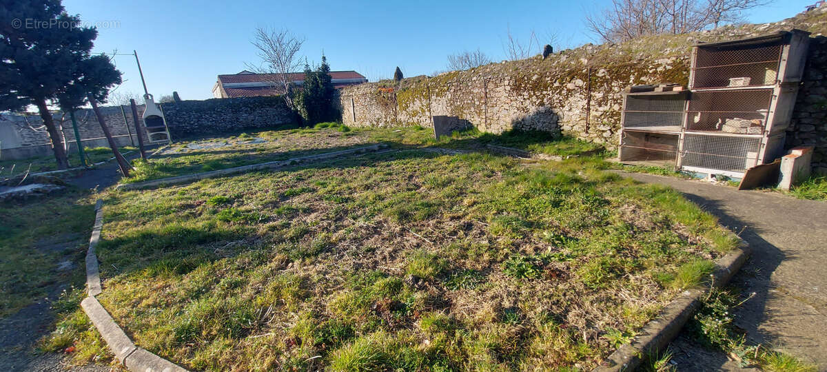 Maison à LES HERBIERS