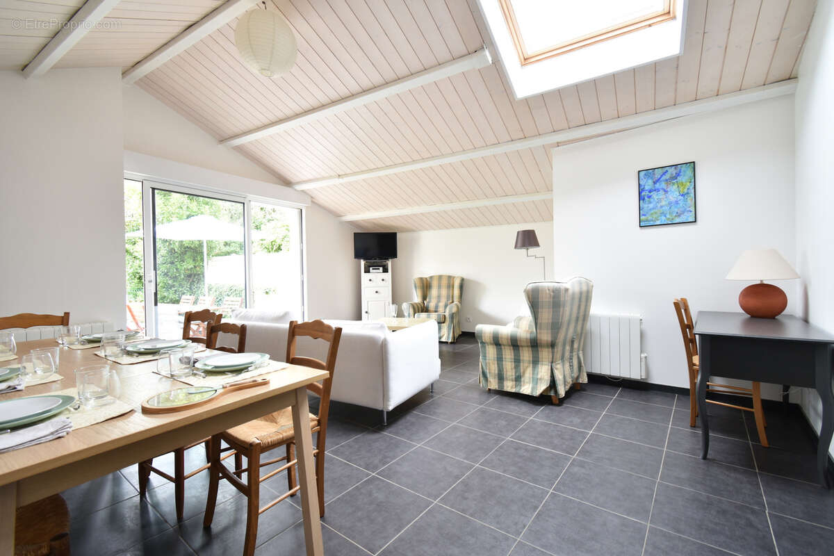 Maison à L&#039;AIGUILLON-SUR-VIE