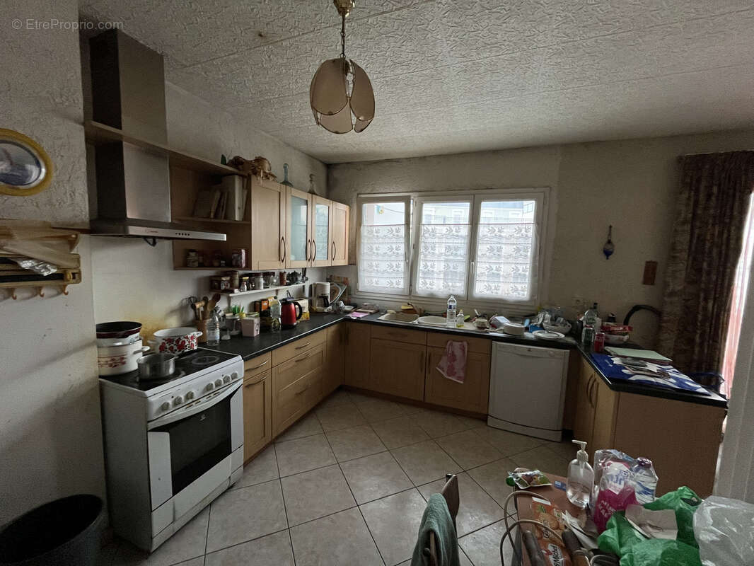 Appartement à renover ! - photo 2