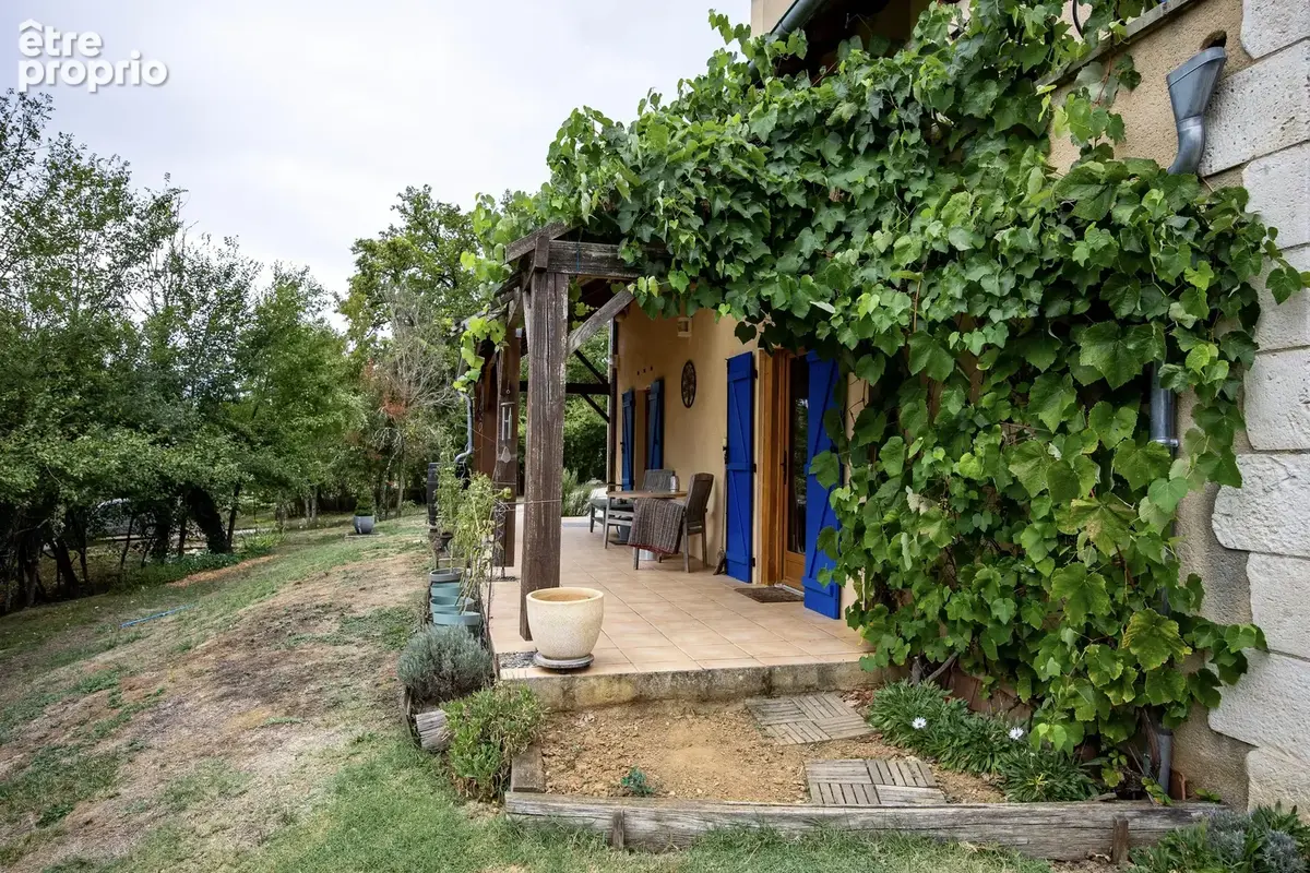 Jolie propriété de 4 chambres avec vue proche de Figeac - photo 15
