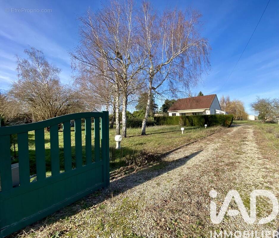 Photo 1 - Maison à VARENNES-CHANGY
