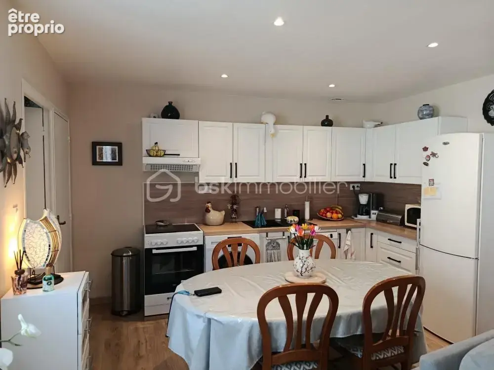 Disponible dès maintenant : Belle maison de 116m² avec annexe habitable de 54m², garage et double terrasse à Lisieux NORD - photo 10