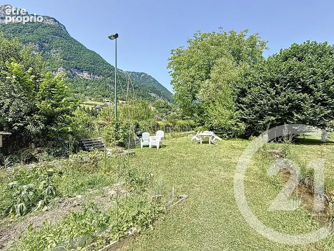 Maison 5 pièces 132 m² à vendre à Taninges (74440) - photo 2