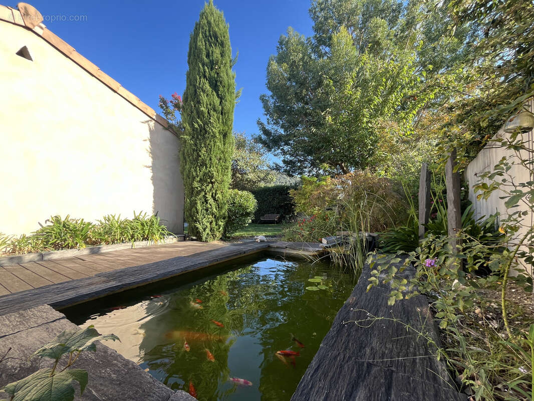 Maison à MALATAVERNE