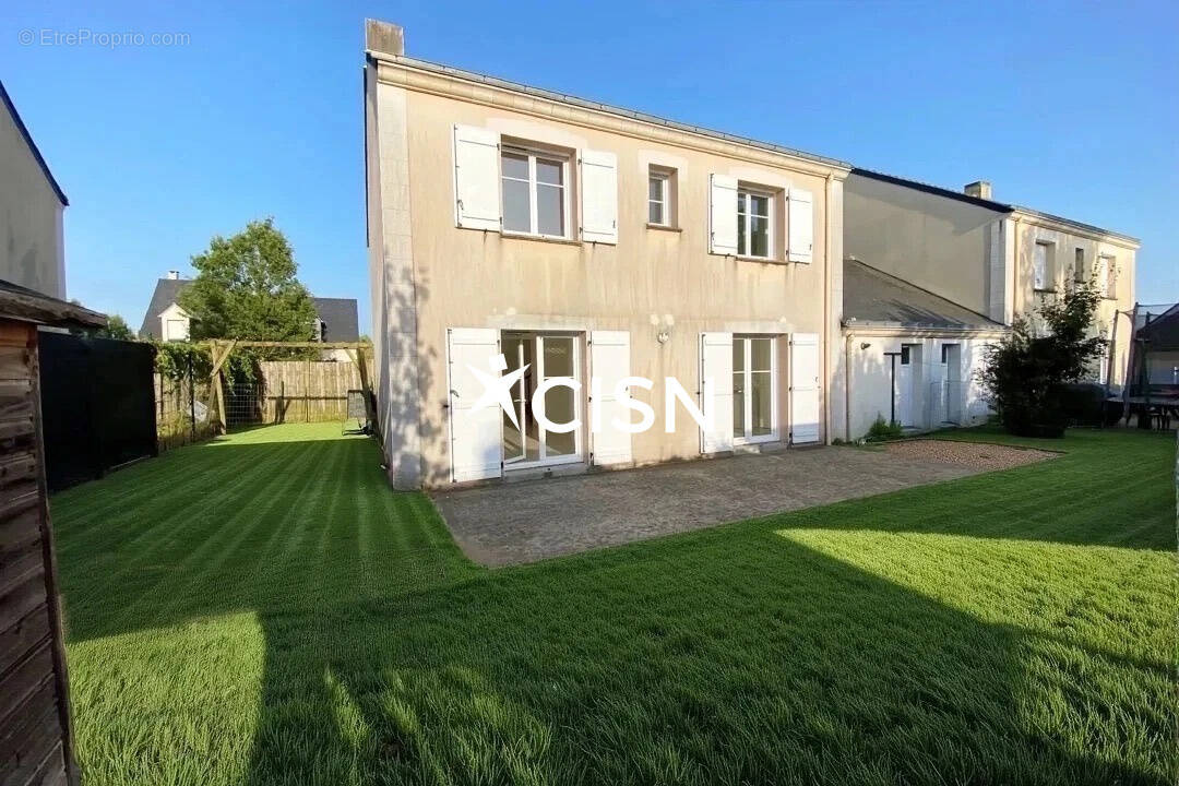 Maison à SAINTE-LUCE-SUR-LOIRE