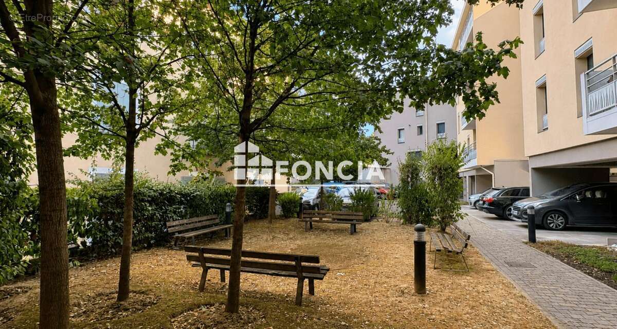 Appartement à NEUVILLE-SUR-SAONE