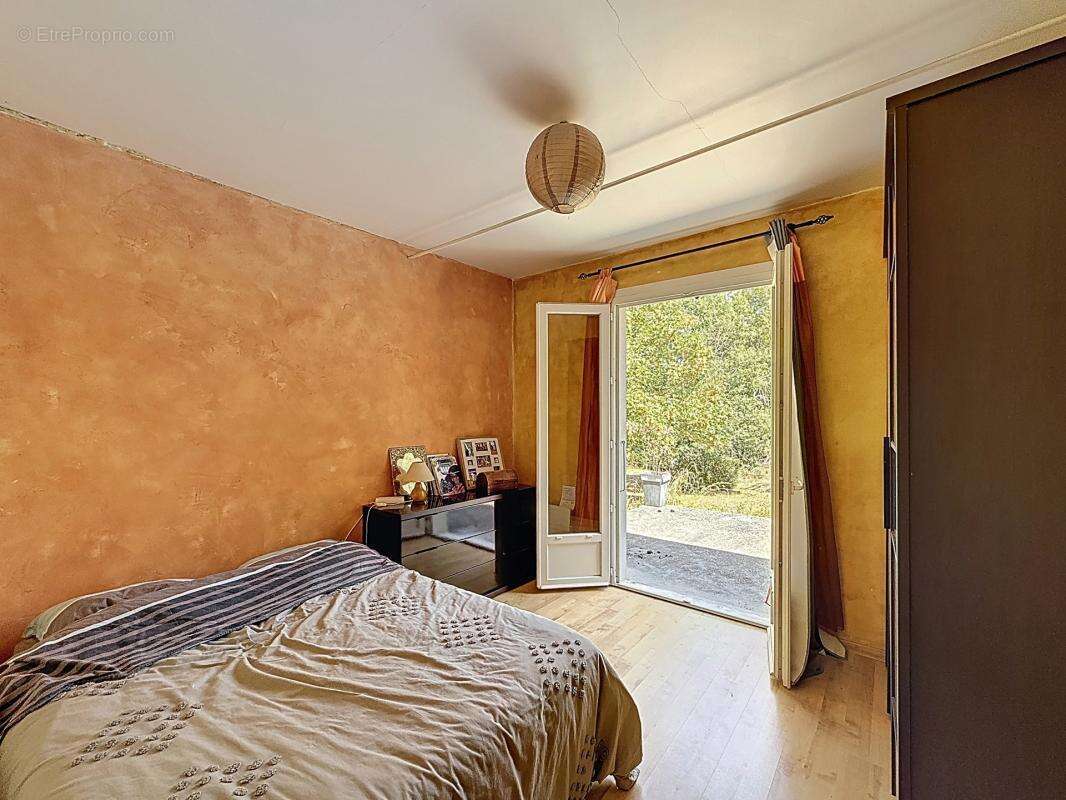 Maison à CASTELNAU-PICAMPEAU