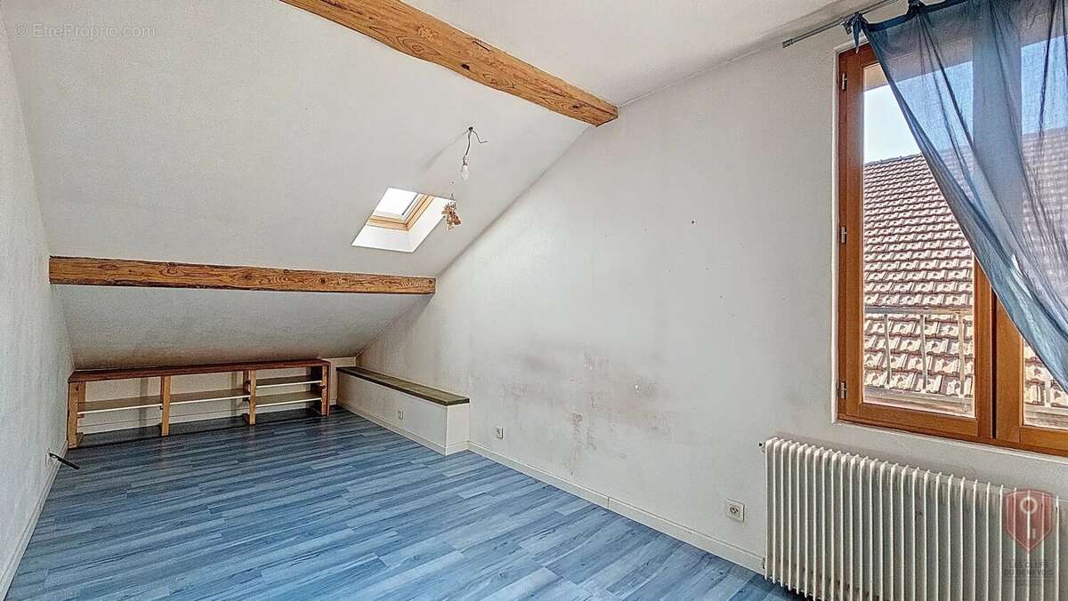 Maison à CRANVES-SALES