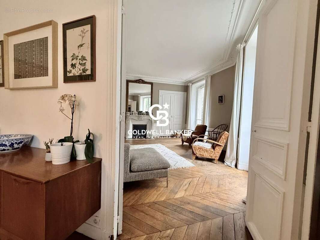 Appartement à PARIS-9E