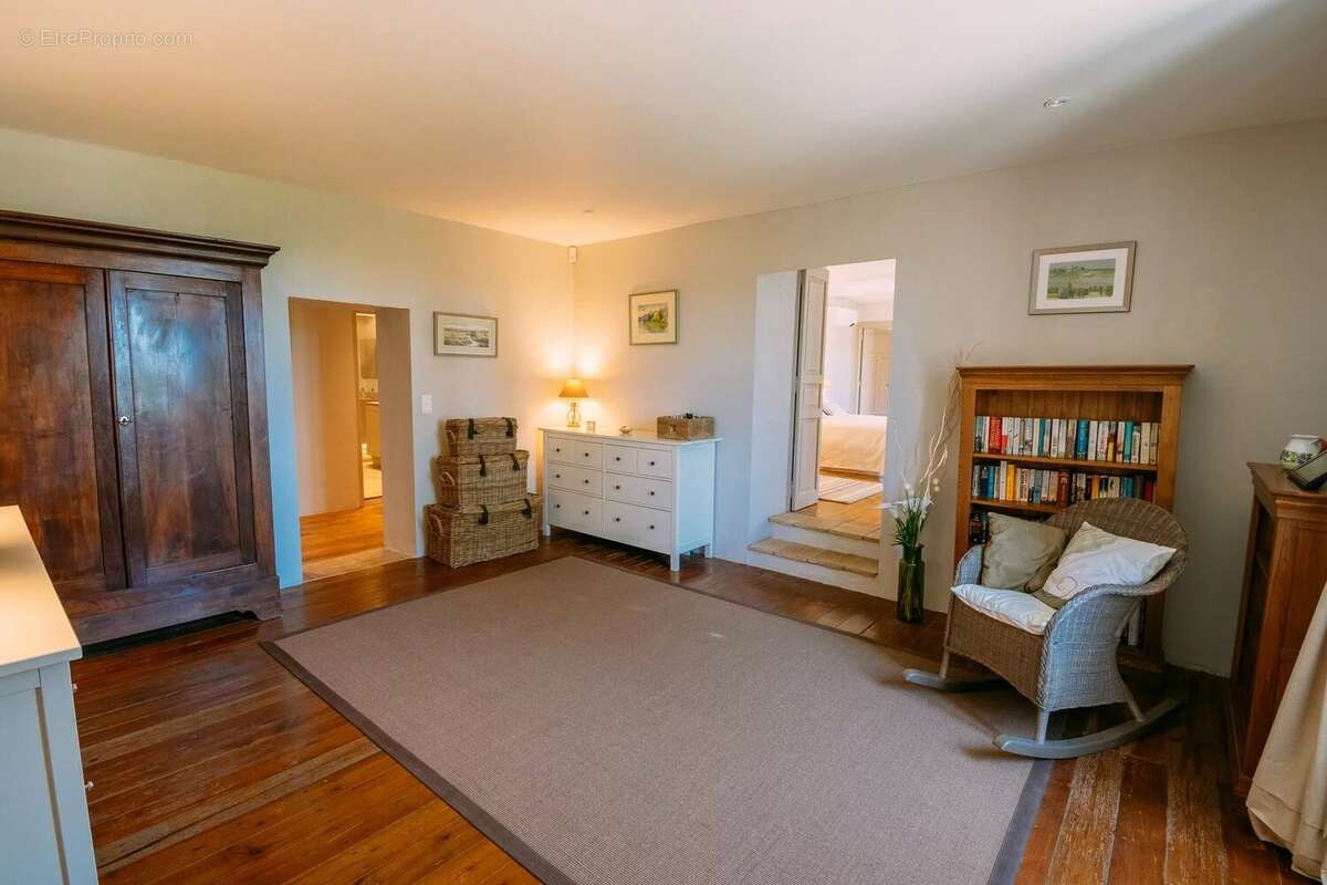 Maison à CAHUZAC-SUR-VERE