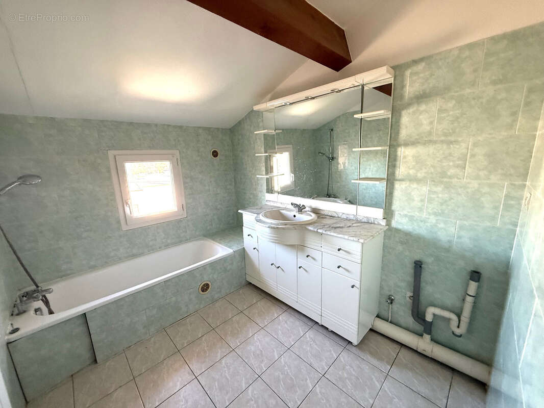 Appartement à SAINT-JEAN-DE-VEDAS