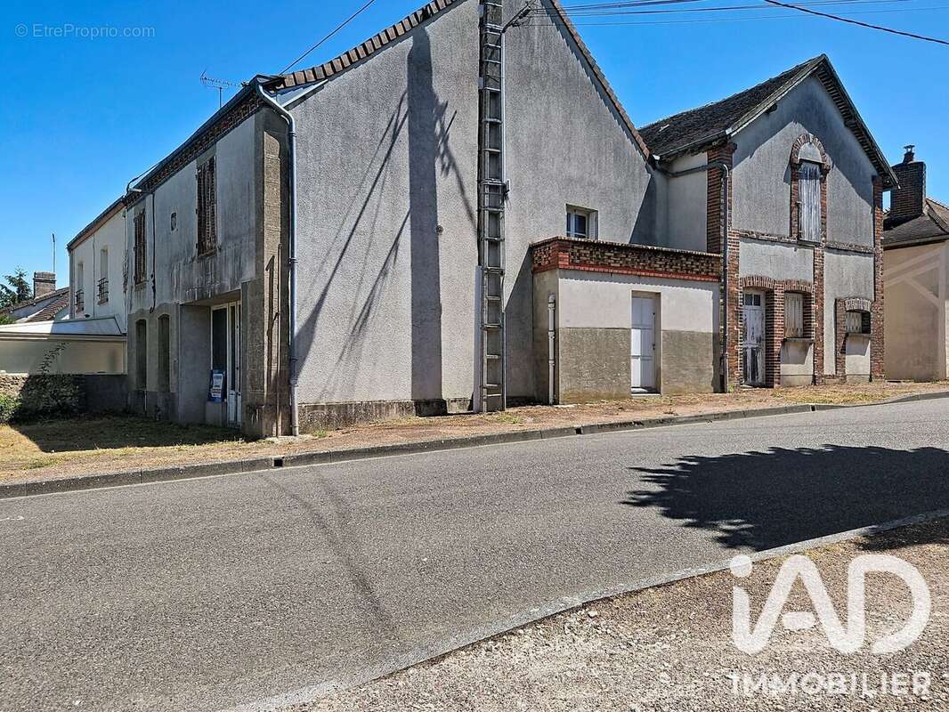 Maison 224 m² à Champignelles  - photo 4