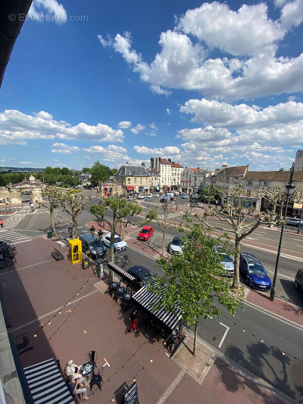 Commerce à MAISONS-LAFFITTE