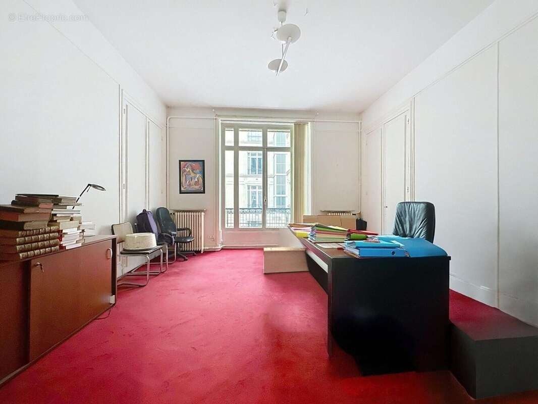 Photo 3 - Commerce à PARIS-8E