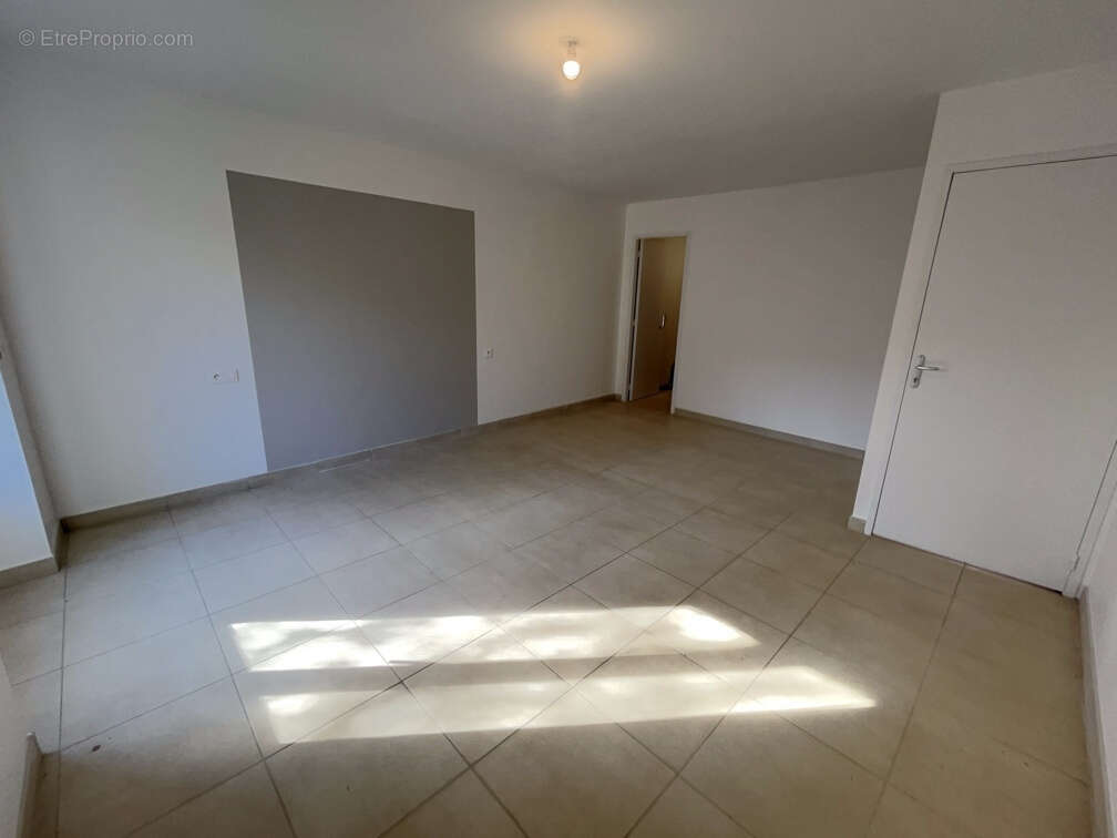 Maison à ESPALY-SAINT-MARCEL