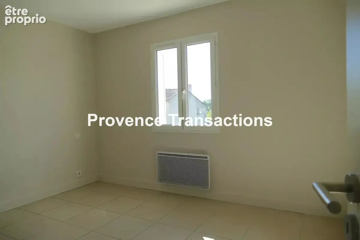 Maison récente de 3 chambres, jardin et garage - photo 12
