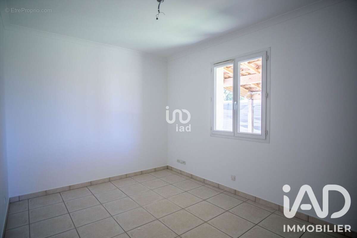 Photo 8 - Maison à ROQUEBRUNE-SUR-ARGENS