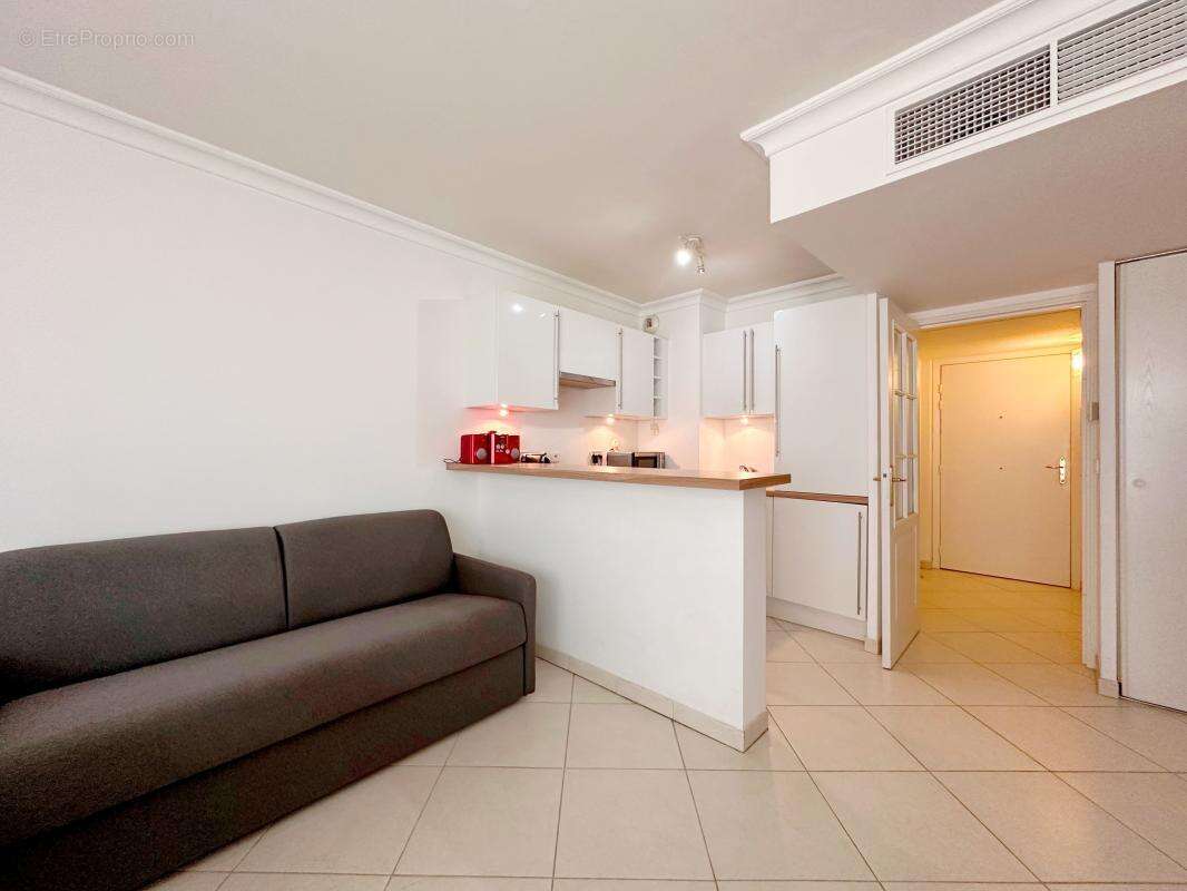  Appartement 2P, 36 m² , terrasse, Palm Beach, à 100 m de la plage (Cannes)  - photo 2