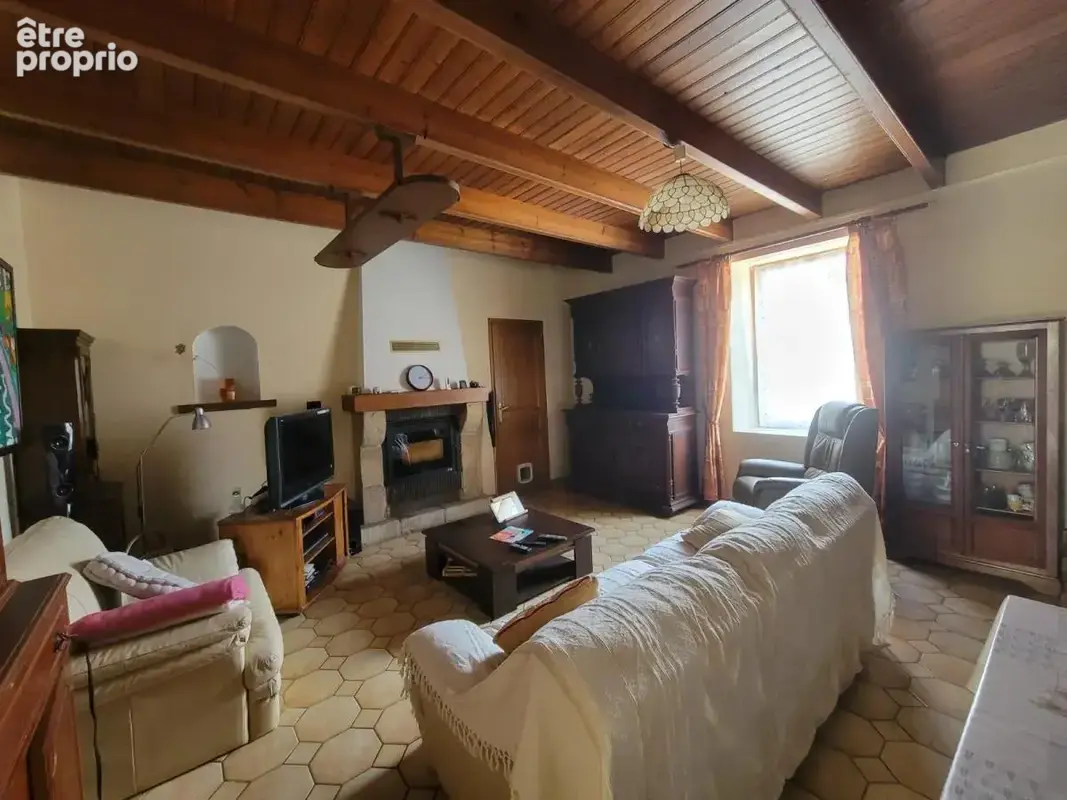 Maison 207 m² à Saint-Hernin  - photo 6
