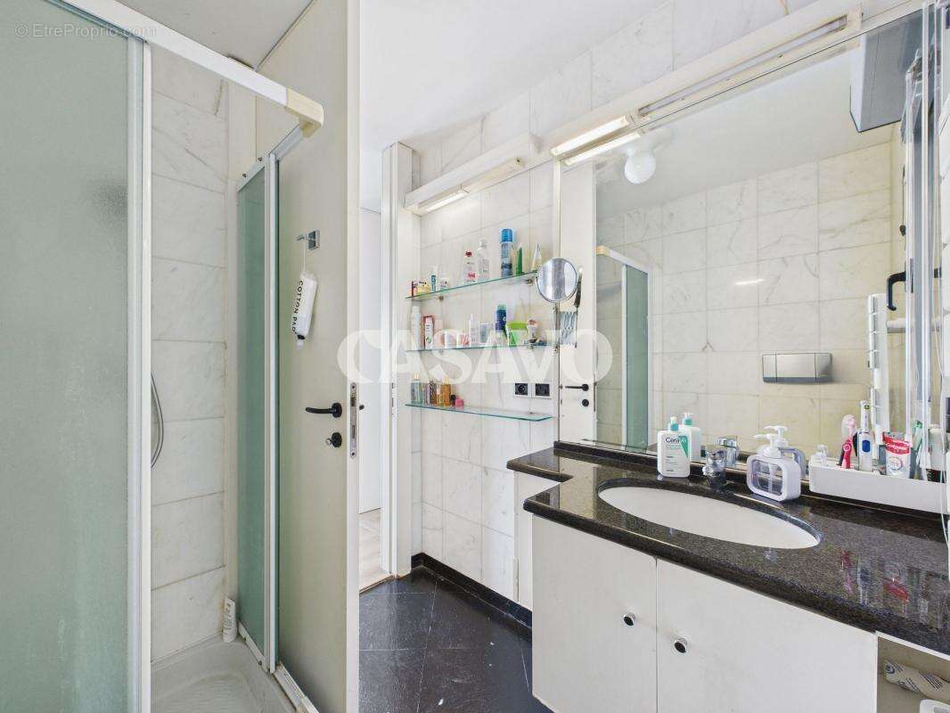 Appartement à ROQUEBRUNE-CAP-MARTIN