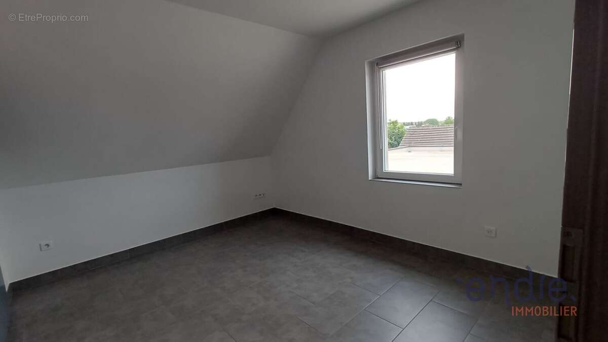 Maison de caractère avec dépendance de 150 m²  Terrain de 27,26 ares - photo 14