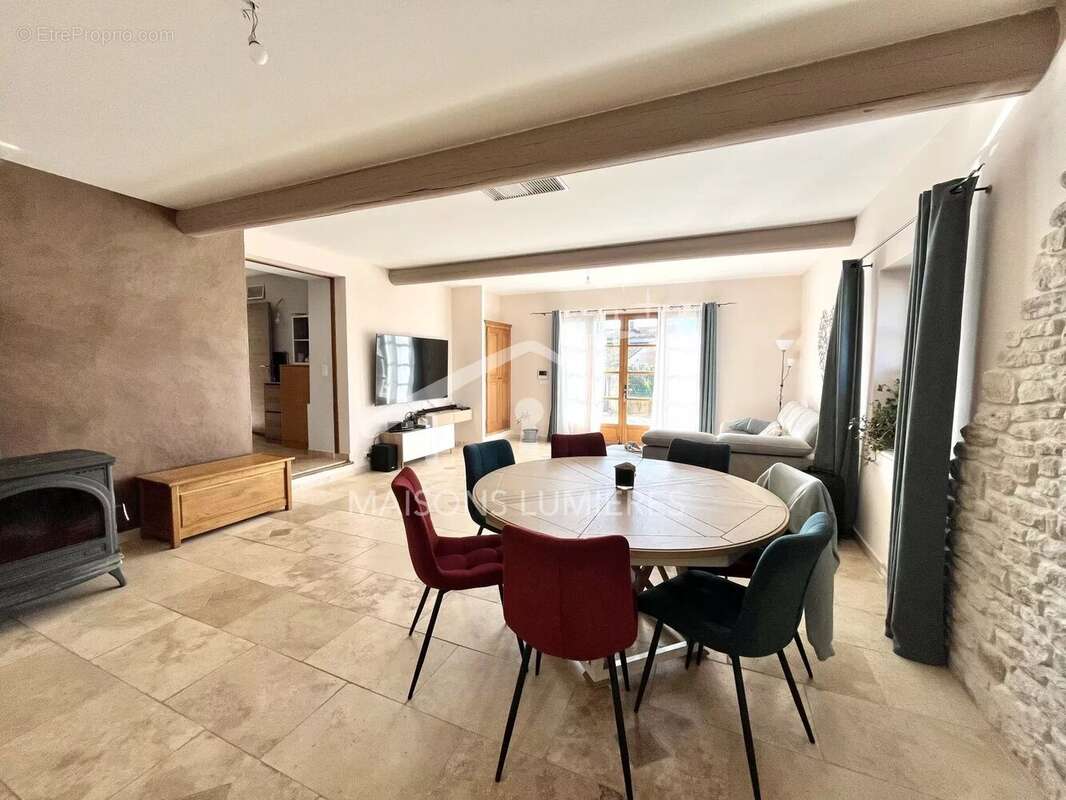 Maison à SAINT-SATURNIN-LES-APT