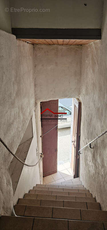 Maison à VILLENEUVE-DE-BERG