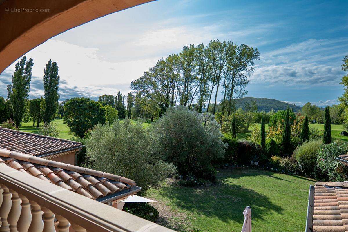 Maison à MONTBOUCHER-SUR-JABRON