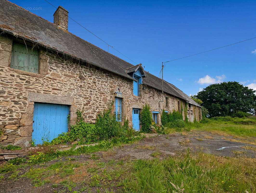 A vendre  - Maison en Pierres 200m² A RENOVER - VAL COUESNON (35460) - photo 17