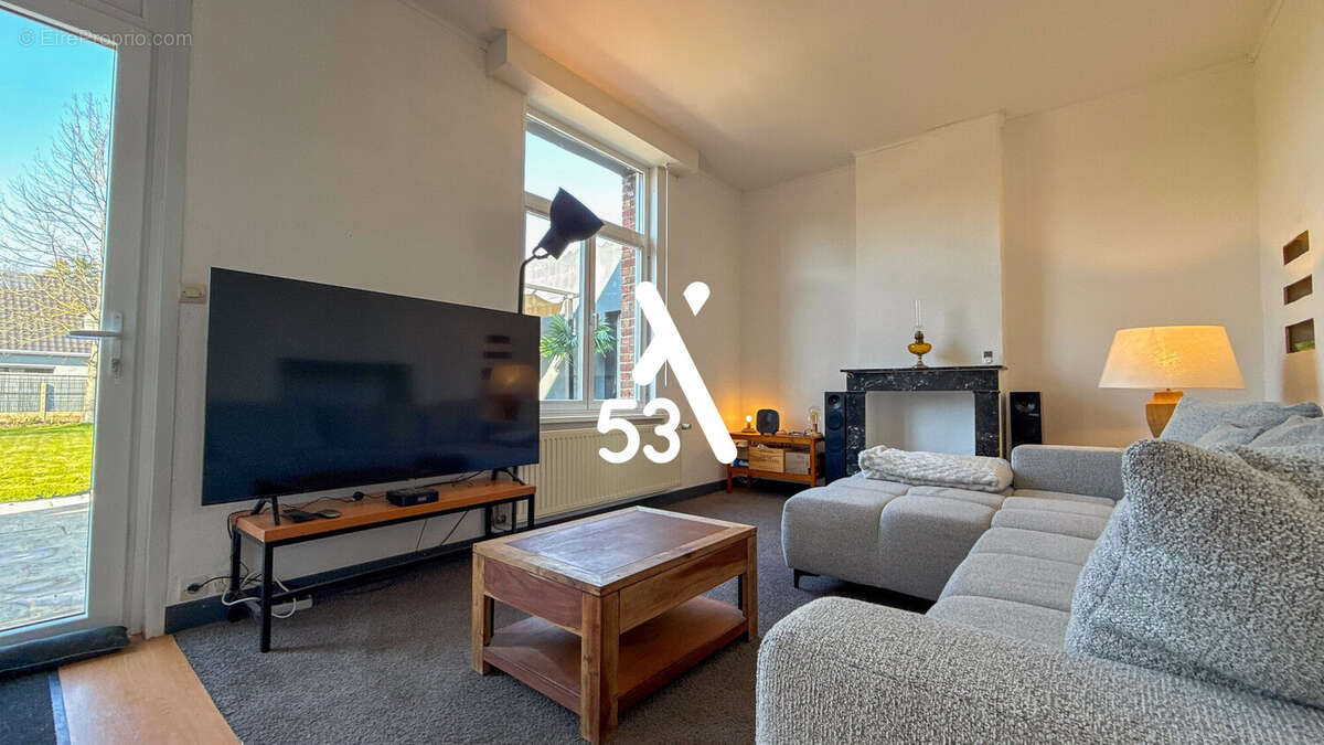 Maison à CAMPAGNE-LES-WARDRECQUES