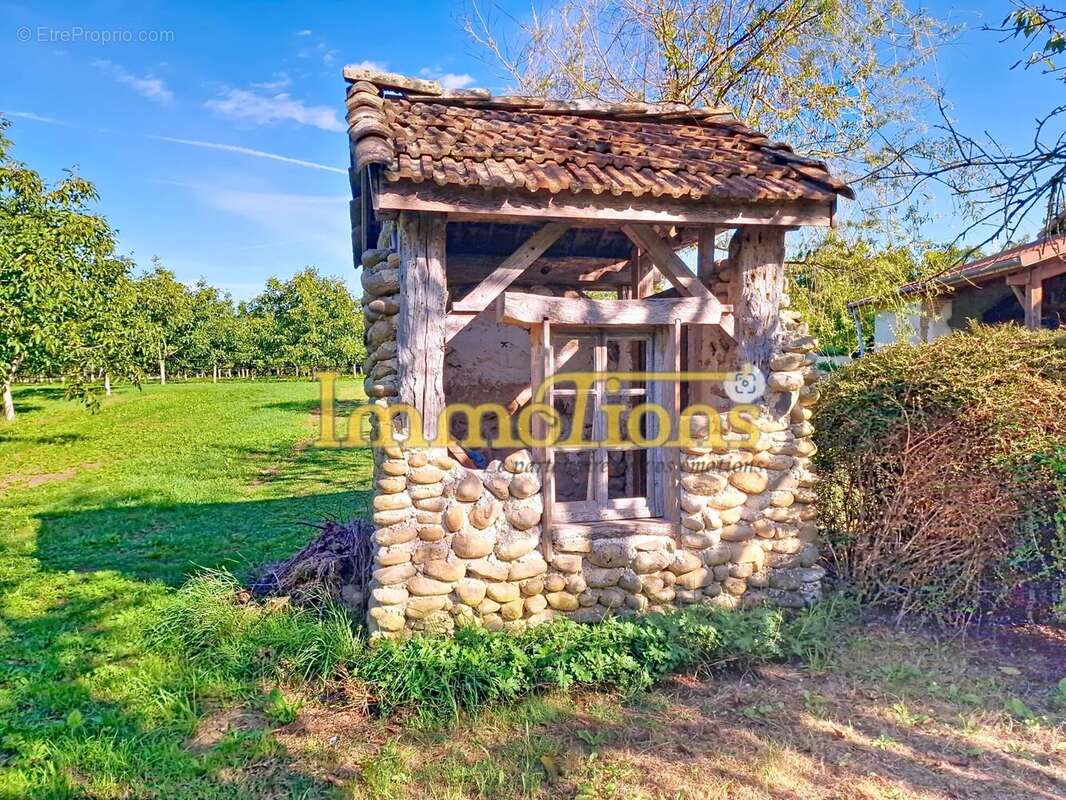 Maison à SAINT-HILAIRE-DU-ROSIER