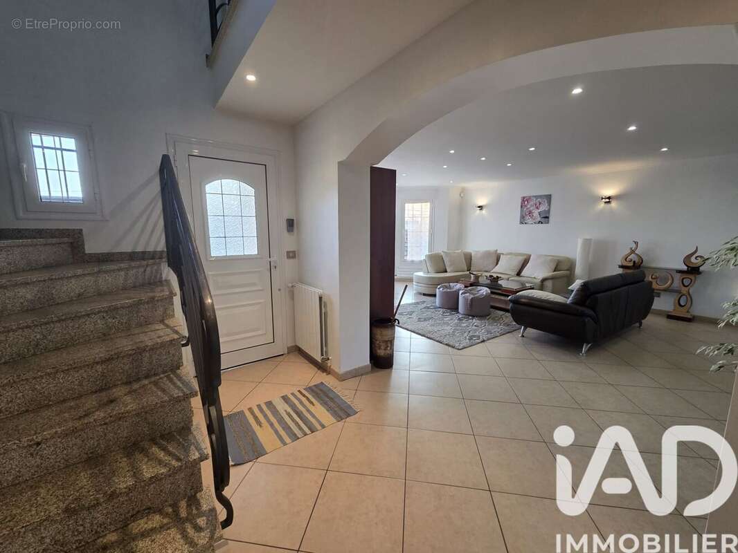 Photo 2 - Maison à ORGERUS