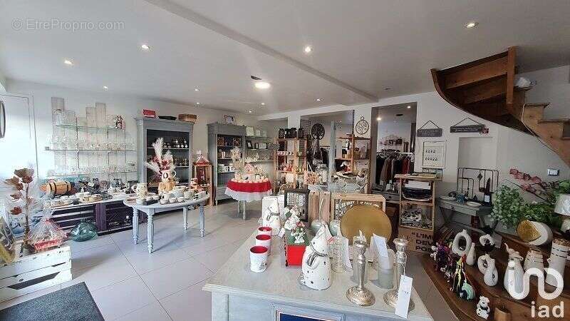 Photo 2 - Commerce à CONLIE
