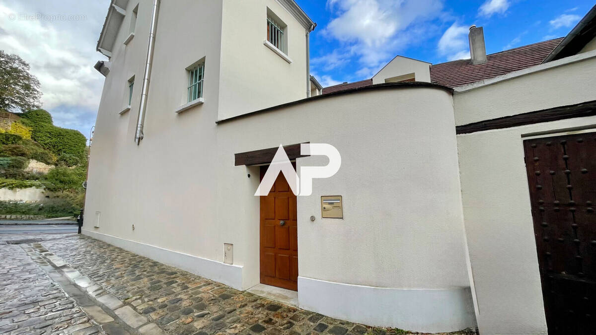 Maison à MONTMORENCY