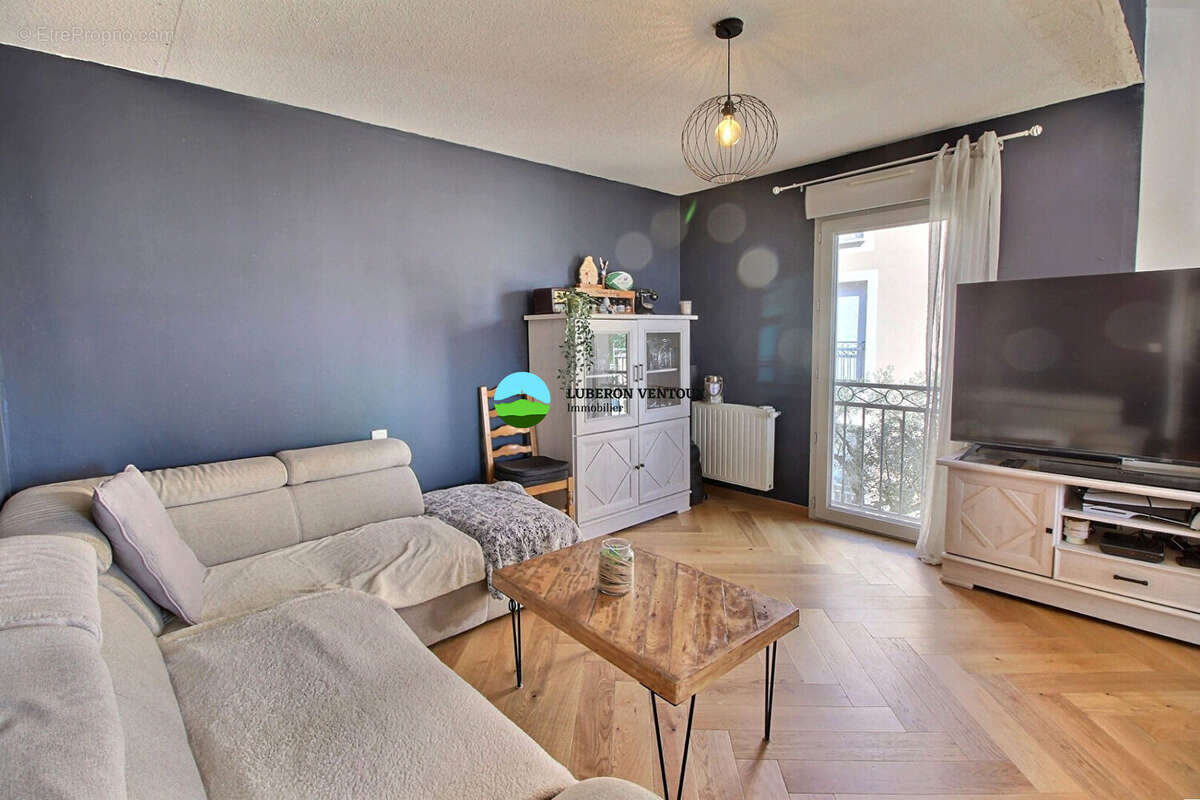 Appartement à PERNES-LES-FONTAINES