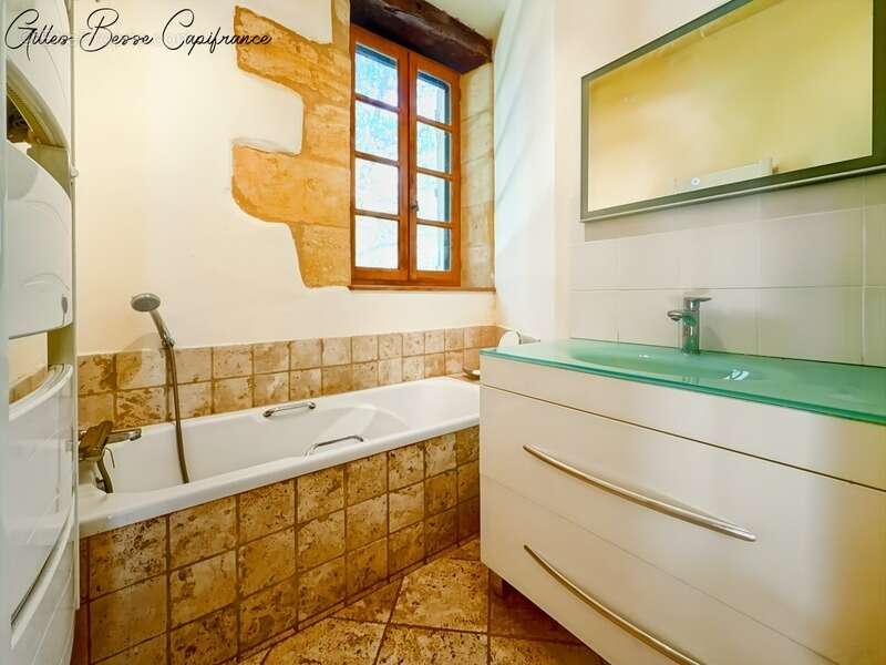 Maison à MAUZAC-ET-GRAND-CASTANG