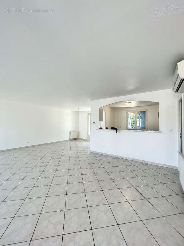 Maison Caissargues 5 pièce(s) 122.17 m2 - photo 4