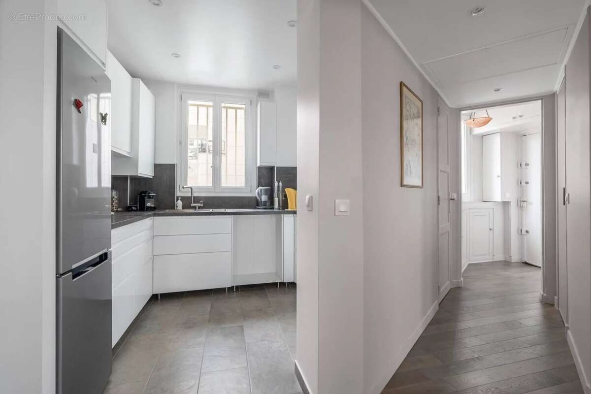 Appartement à LEVALLOIS-PERRET