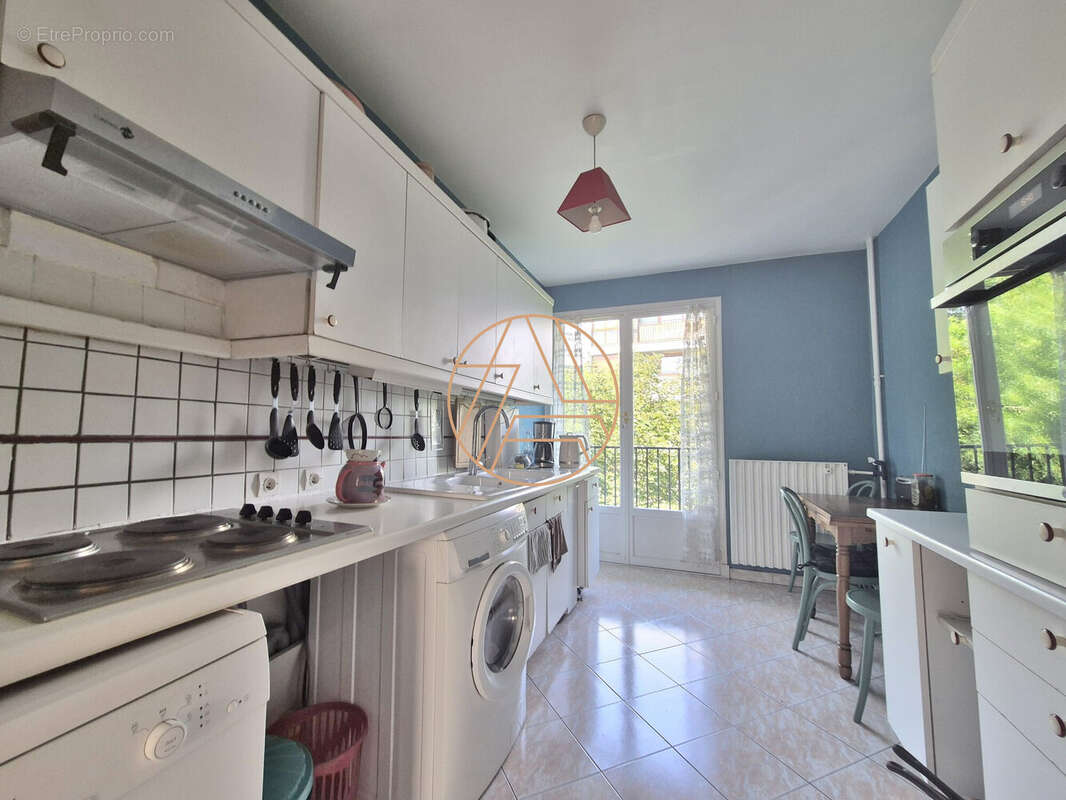 Appartement à SAINT-MAUR-DES-FOSSES