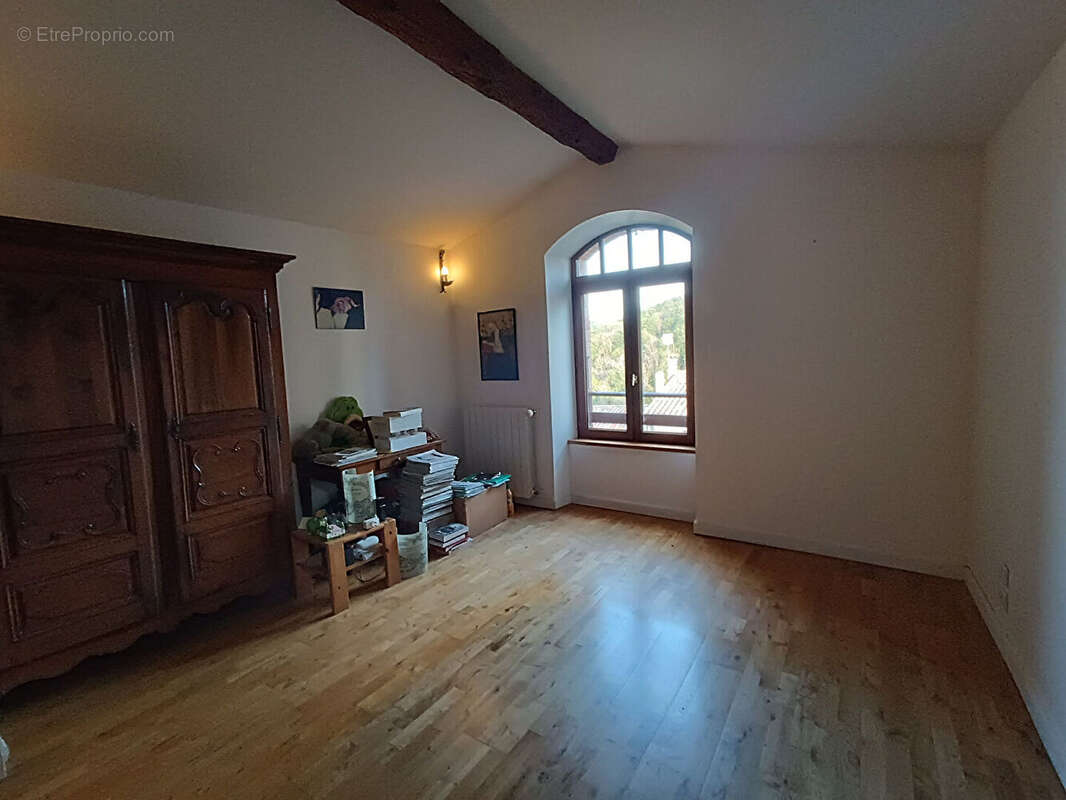 Maison en pierre avec jardin et grange - photo 8