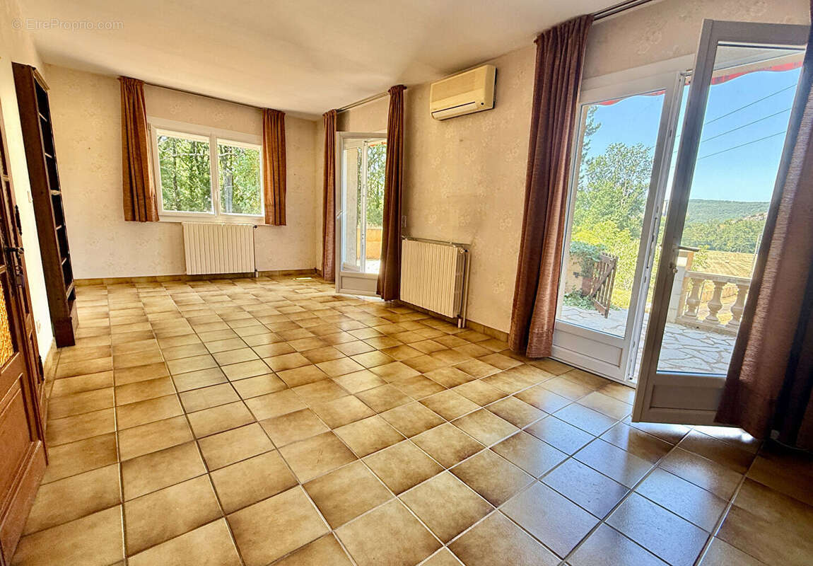 LOT  LUZECH - Maison 6 Pièces123M² Sur 1 456 M² De Terrain. - photo 5