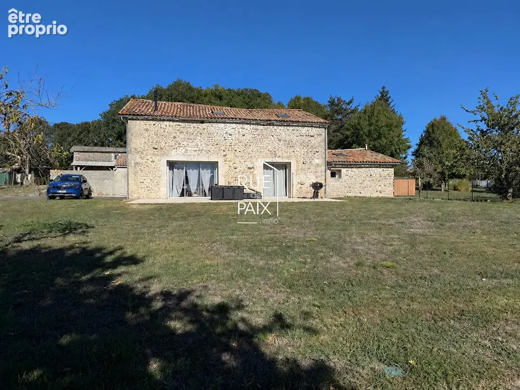 Photo Maison à Nanteuil au prix de 195 000€