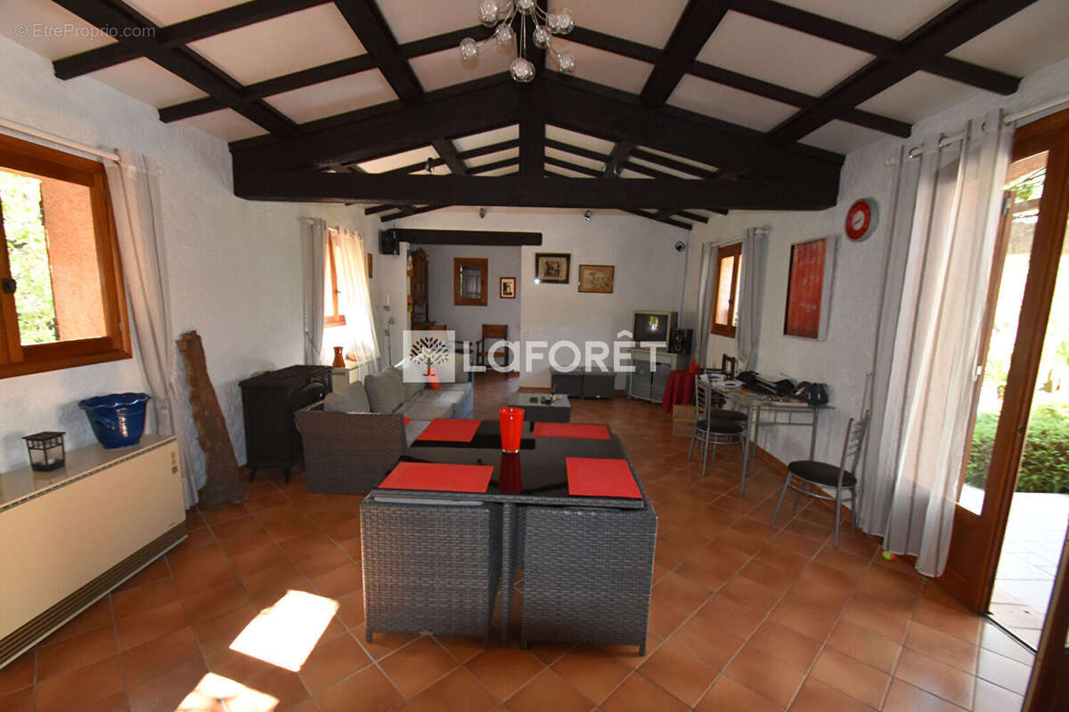Maison à SAINT-PAUL-EN-FORET