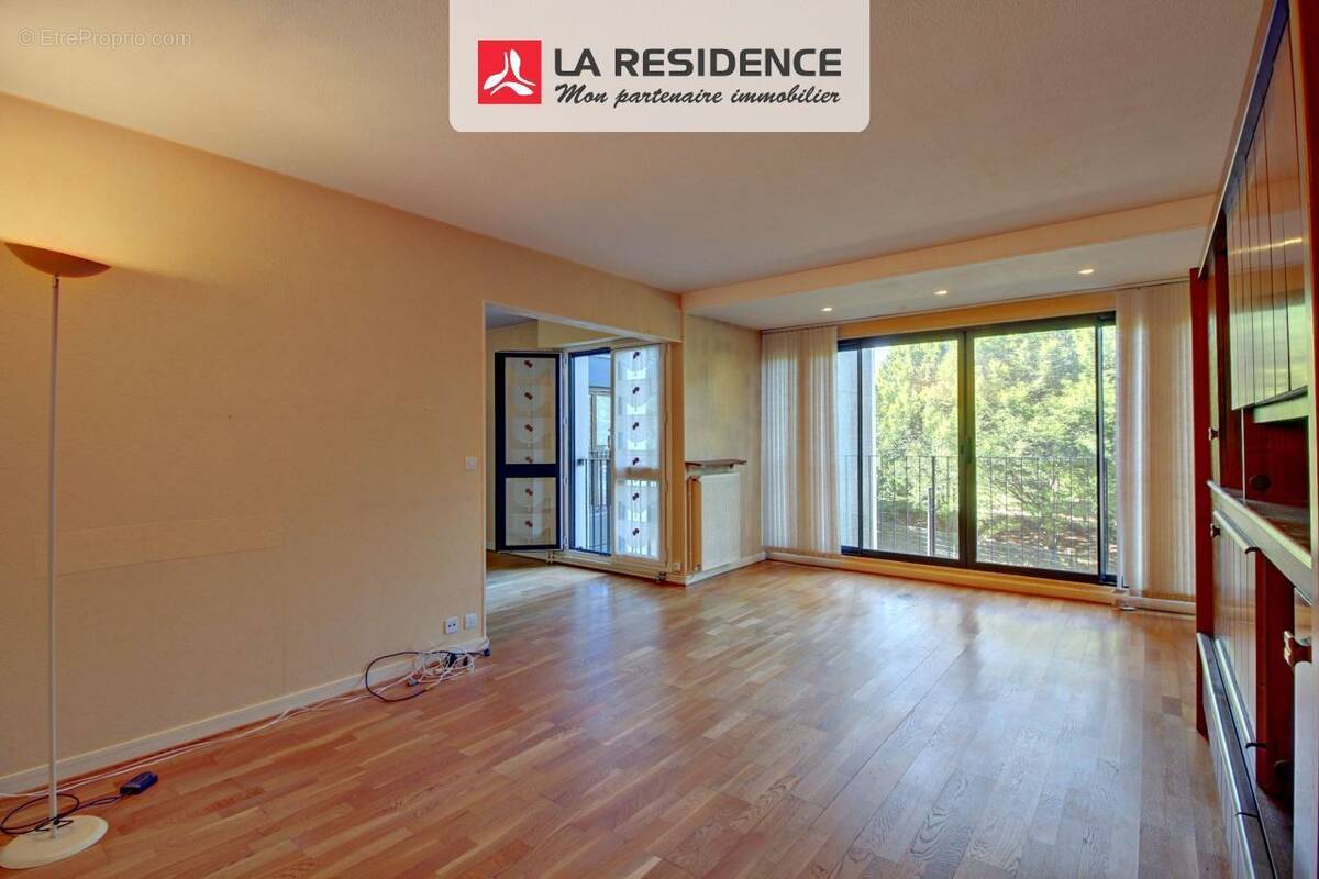 Appartement à LES MUREAUX