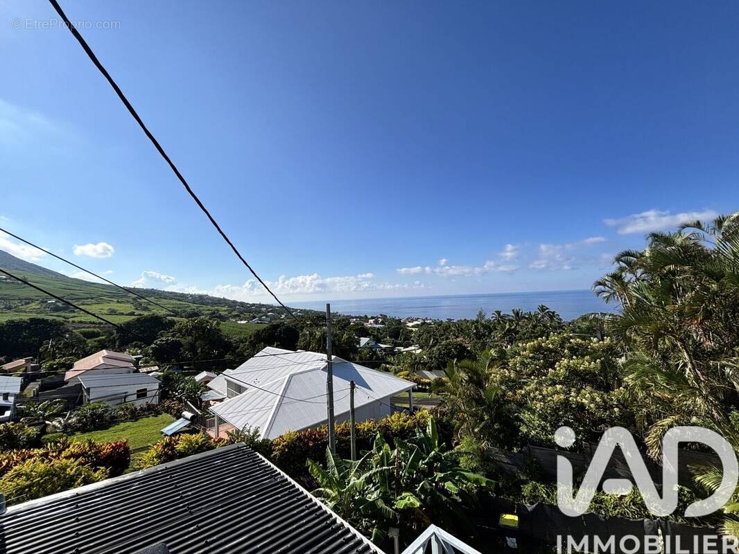 Photo 1 - Maison à SAINT-JOSEPH